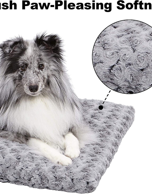 Load image into Gallery viewer, Deluxe Dog Beds Super Plush Dog &amp; Cat Beds Ideal for Dog Crates Machine Wash &amp; Dryer Friendly, 1-Year Warranty, Gray, 24-Inch
